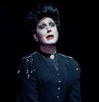 Frau Welt  gallery image