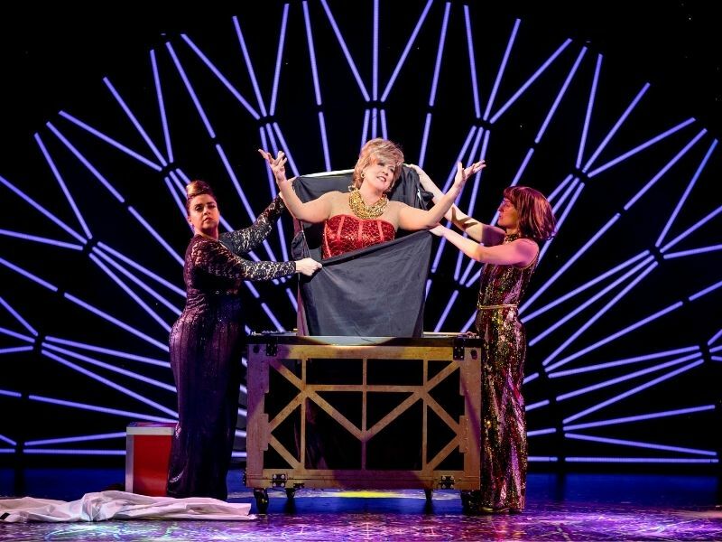 Magic Goes Wrong production images