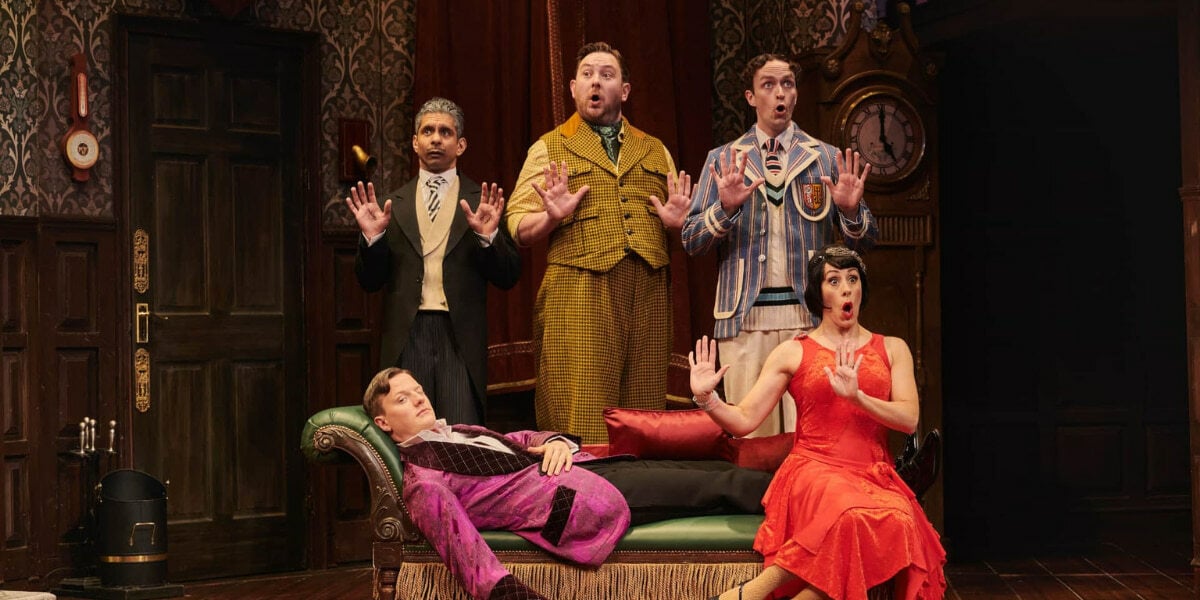 The Play That Goes Wrong gallery image