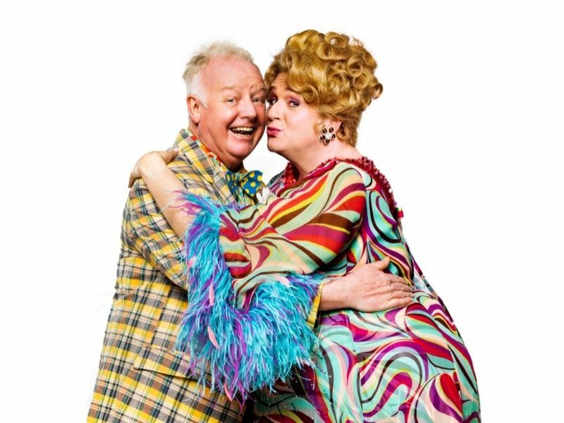 Les Dennis replaces Paul Merton in London’s Hairspray