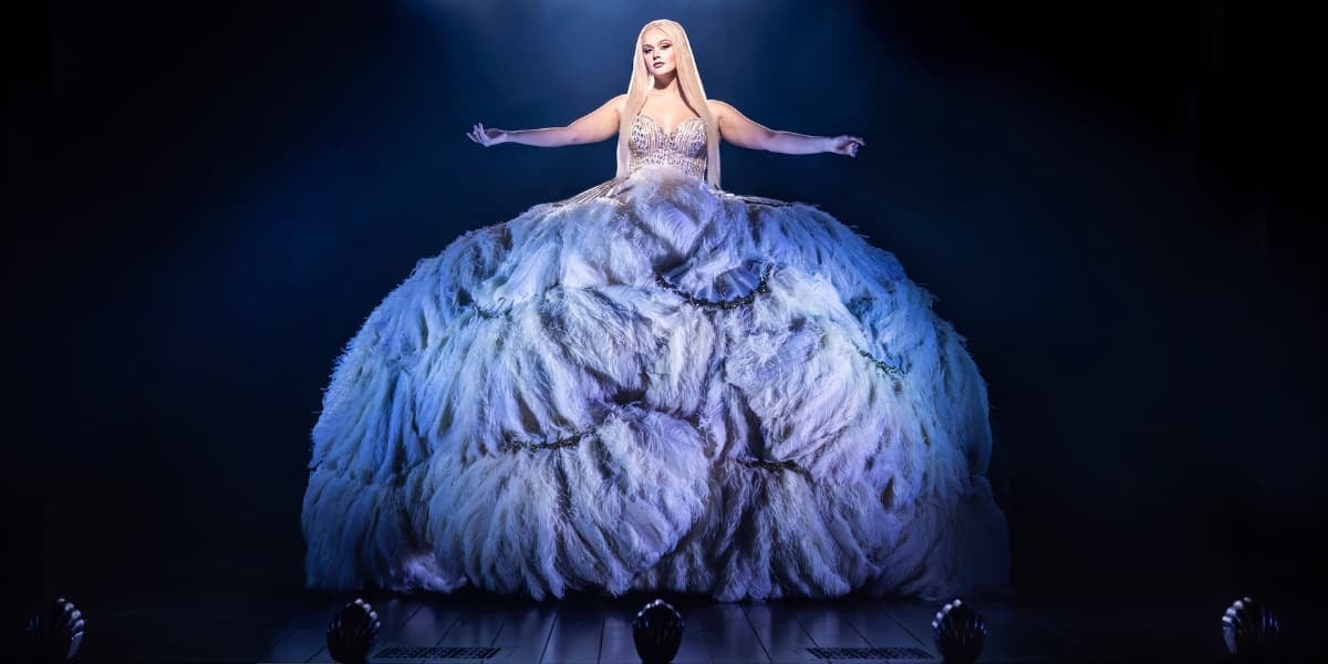 What are the critics saying about Burlesque the Musical?