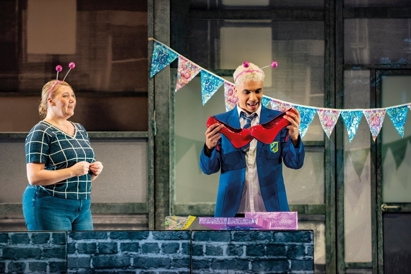 First Look: Bianca Del Rio, Noah Thomas and more in Everybody's Talking About Jamie