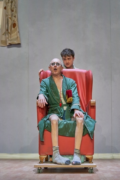 First Look: Daniel Radcliffe and Alan Cumming in Endgame at The Old Vic
