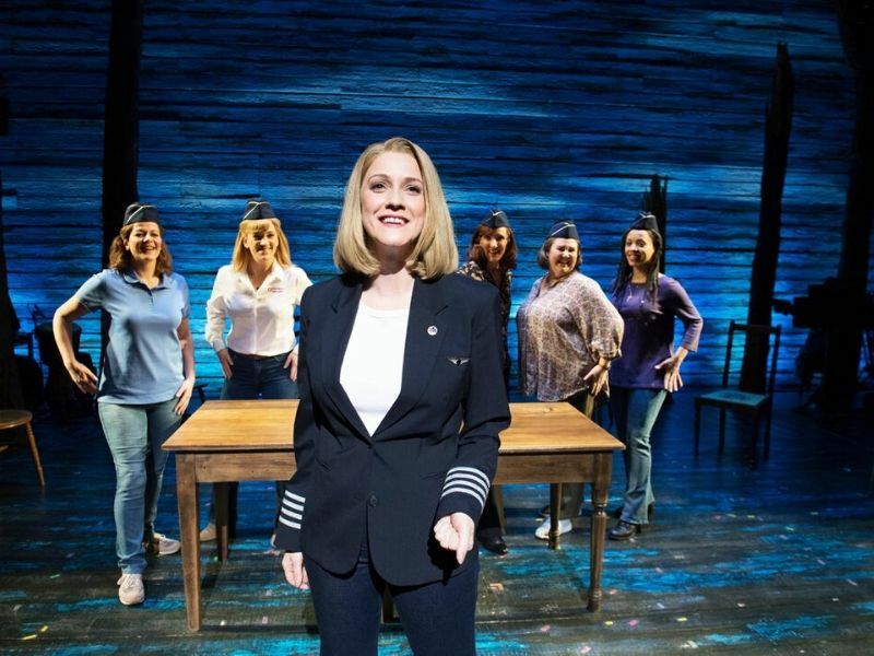 Come From Away extends again in the West End and releases shiny new production photos!