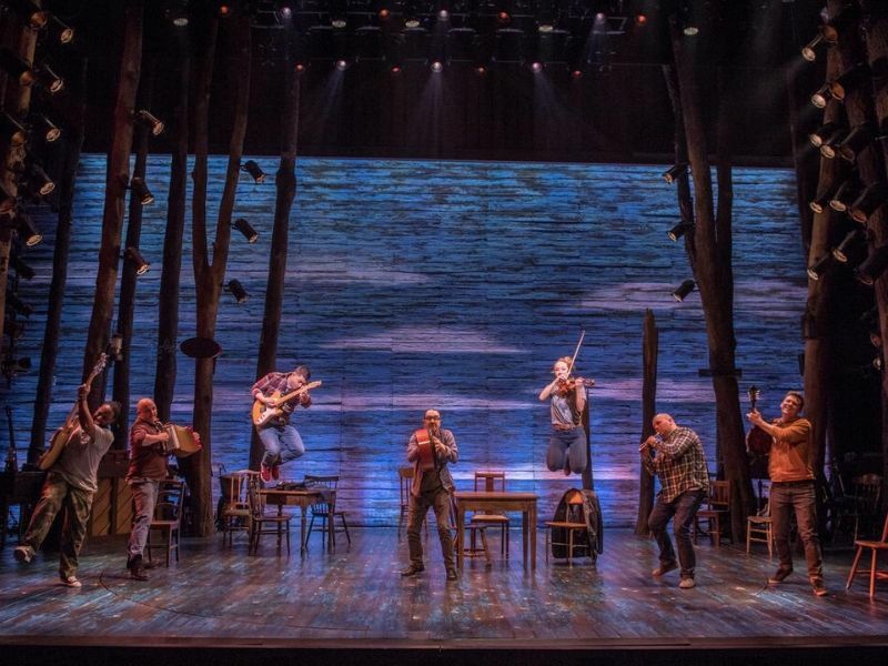 Come From Away extends again in the West End and releases shiny new production photos!