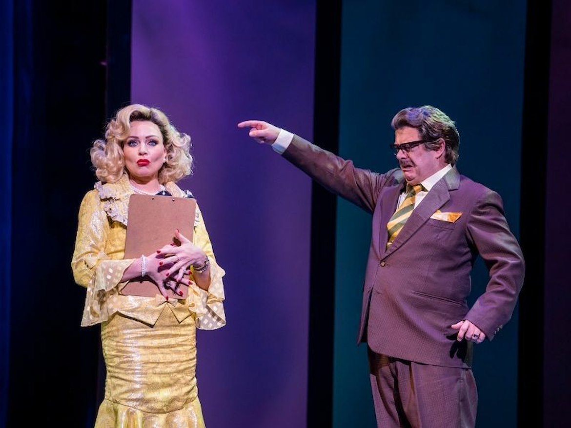 Gallery Hairspray Musical production images released! London Theatre