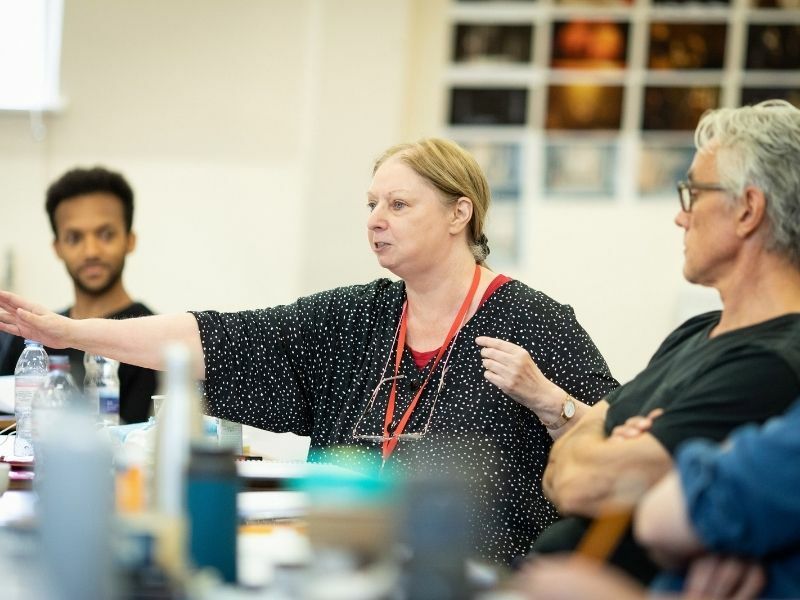 First look: The Mirror and the Light rehearsal images released! And full casting!