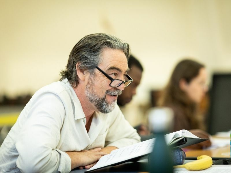 First look: The Mirror and the Light rehearsal images released! And full casting!