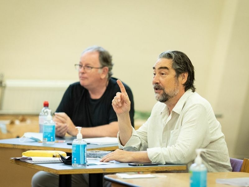 First look: The Mirror and the Light rehearsal images released! And full casting!