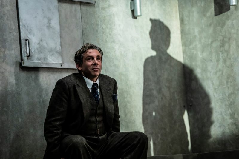 Elliot Levey in GOOD at the Harold Pinter Theatre, Directed by Dominic Cooke, Photographer Johan Persson