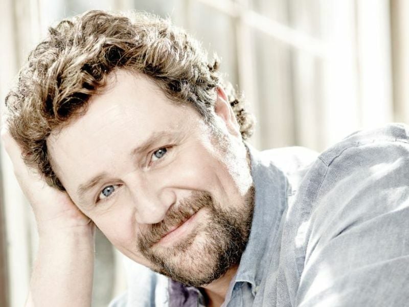 Headshot of Michael Ball for Aspects of Love.