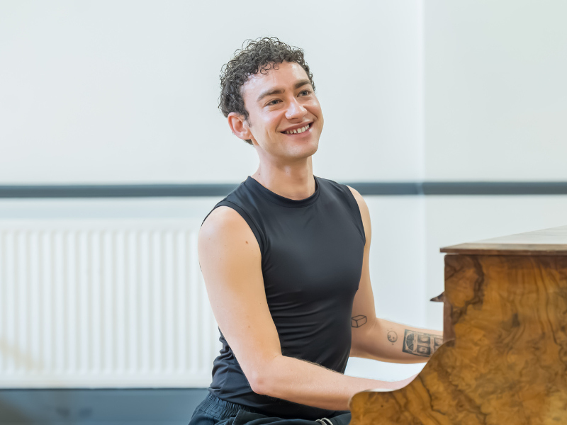 First Look: Rehearsal Pictures Revealed for The Importance of Being Earnest’s West End Transfer