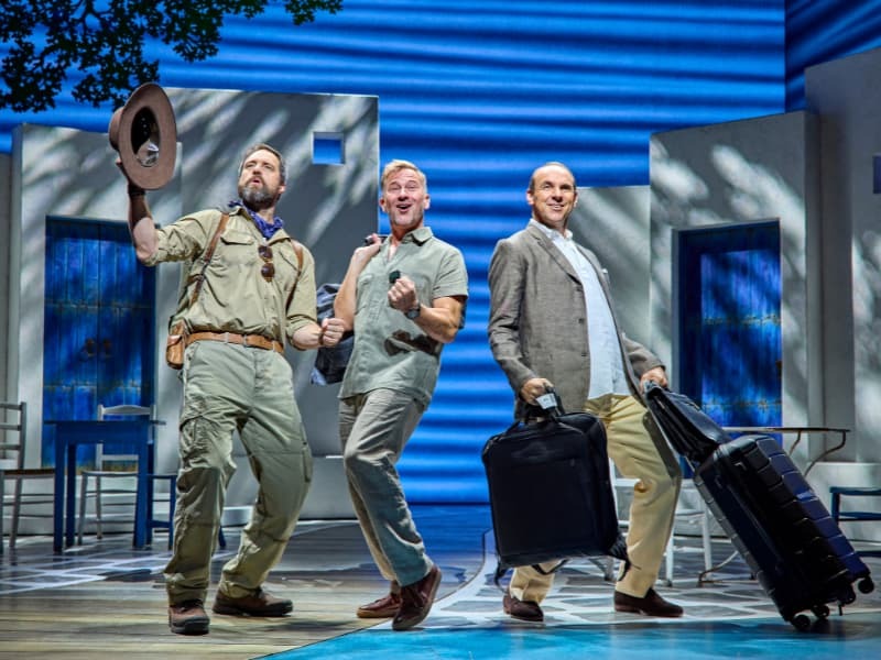 First look at the new cast of MAMMA MIA!