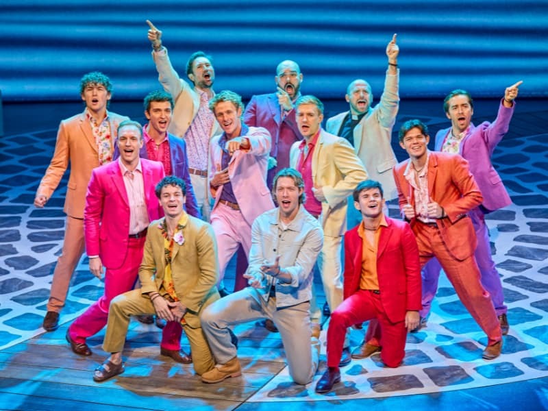 First look at the new cast of MAMMA MIA!